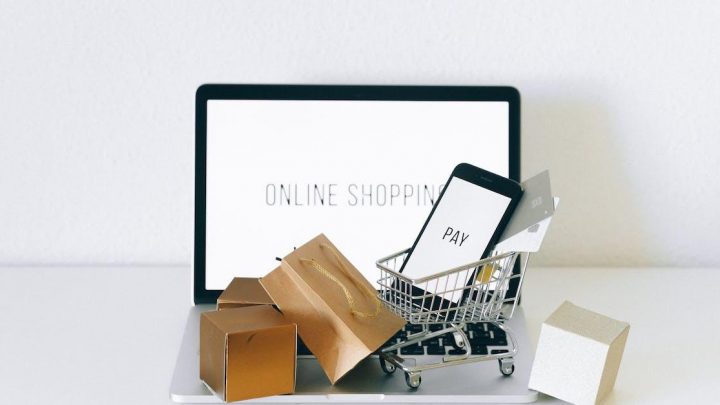 Unified Commerce: Revolutionerer detailhandelsoplevelsen med problemfri shopping
